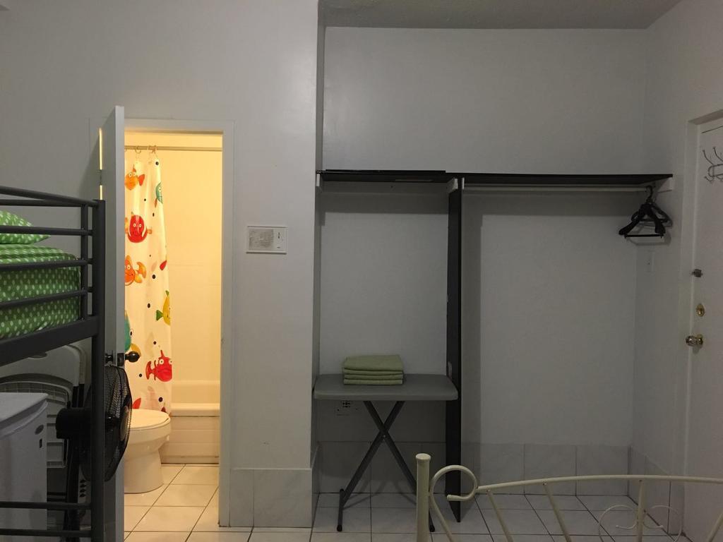 University Apartment Торонто Екстер'єр фото