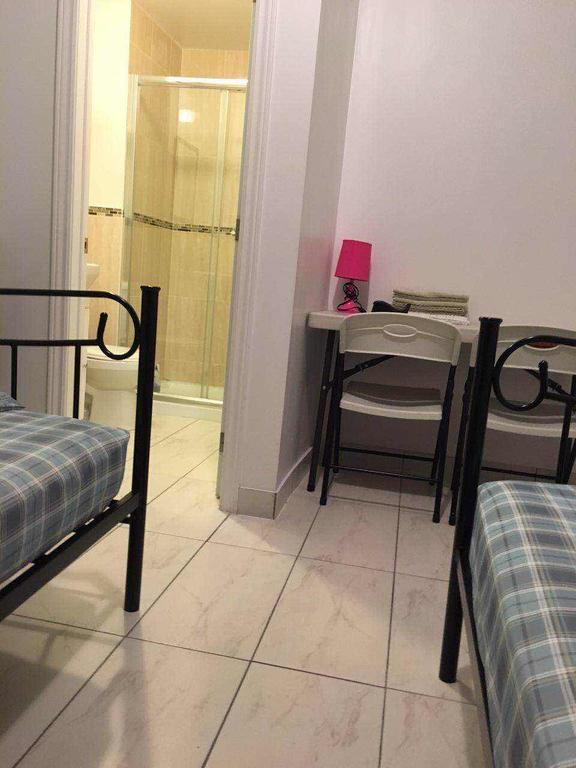 University Apartment Торонто Екстер'єр фото