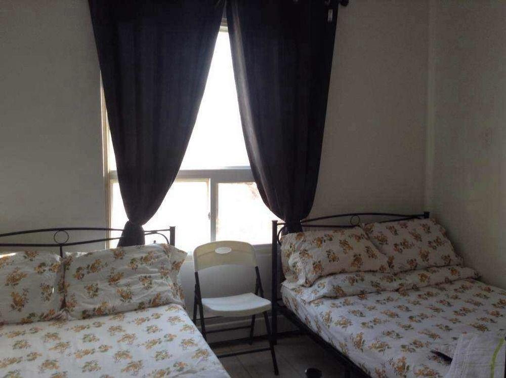 University Apartment Торонто Екстер'єр фото