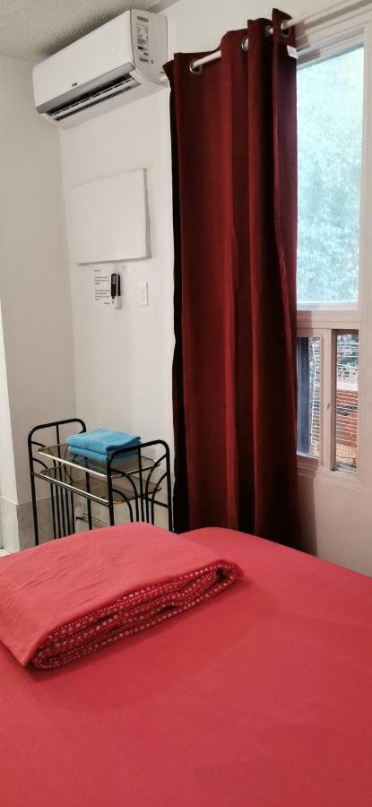 University Apartment Торонто Екстер'єр фото