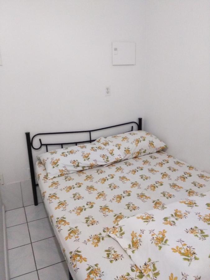 University Apartment Торонто Екстер'єр фото